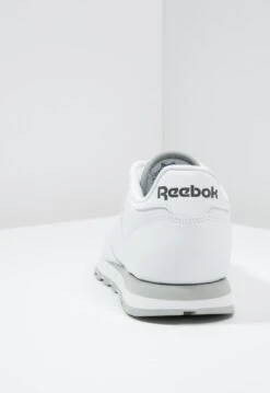 Reebok Classic CLASSIC LEATHER LOW-CUT DESIGN SHOES - Trainers - White/light Grey 10 Reebok Classic CLASSIC LEATHER LOW-CUT DESIGN SHOES - Trainers - White/light Grey -Modern Classic Shoes Store ecf9b1e6d44941668c0c116efbfd949a
