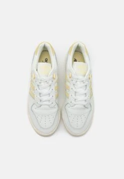 Adidas Originals Rivalry Unisex - Trainers - White Tint/Easy Yellow/Off White 9 Adidas Originals Rivalry Unisex - Trainers - White Tint/Easy Yellow/Off White -Modern Classic Shoes Store ed423932dcad4ceca8593630f2d14e9c
