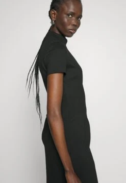 Hugo Kineni - Day Dress -Modern Classic Shoes Store efac62a069a24652a6c8c1b9197550e3