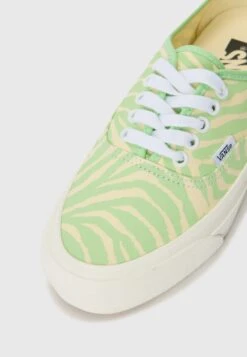 Vans LX AUTHENTIC HARRIS TWEED UNISEX - Trainers - Pistachio Green 24 Vans LX AUTHENTIC HARRIS TWEED UNISEX - Trainers - Pistachio Green -Modern Classic Shoes Store f09825848ba942bfb94d61127225e2e1