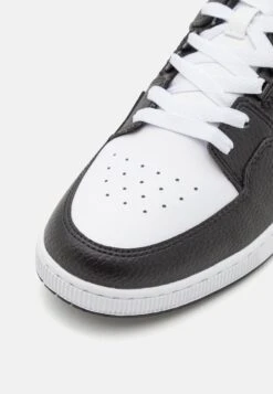 Lacoste Court Cage - Trainers - White/Black -Modern Classic Shoes Store f0c6a4ec6eab4742a0adacc081eb6017