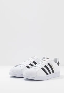 Adidas Originals Superstar Unisex - Trainers - Footwear White/Core Black 15 Adidas Originals Superstar Unisex - Trainers - Footwear White/Core Black -Modern Classic Shoes Store f134682a1f7f4457bbba7a73da8adaeb
