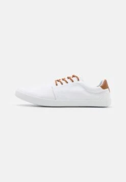 Pier One Trainers - White