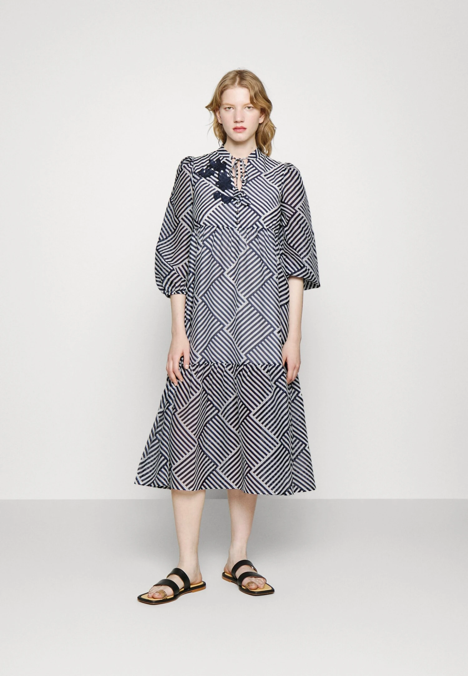 MAX & Co. Renzo - Day Dress 1 MAX & Co. Renzo - Day Dress