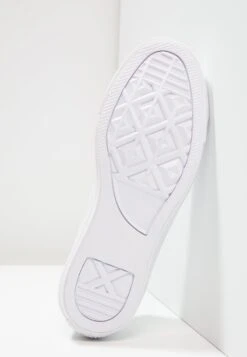 Converse Chuck Taylor All Star Ox Unisex - Trainers - White -Modern Classic Shoes Store f8dc252ddf574ecab95620e22010d479