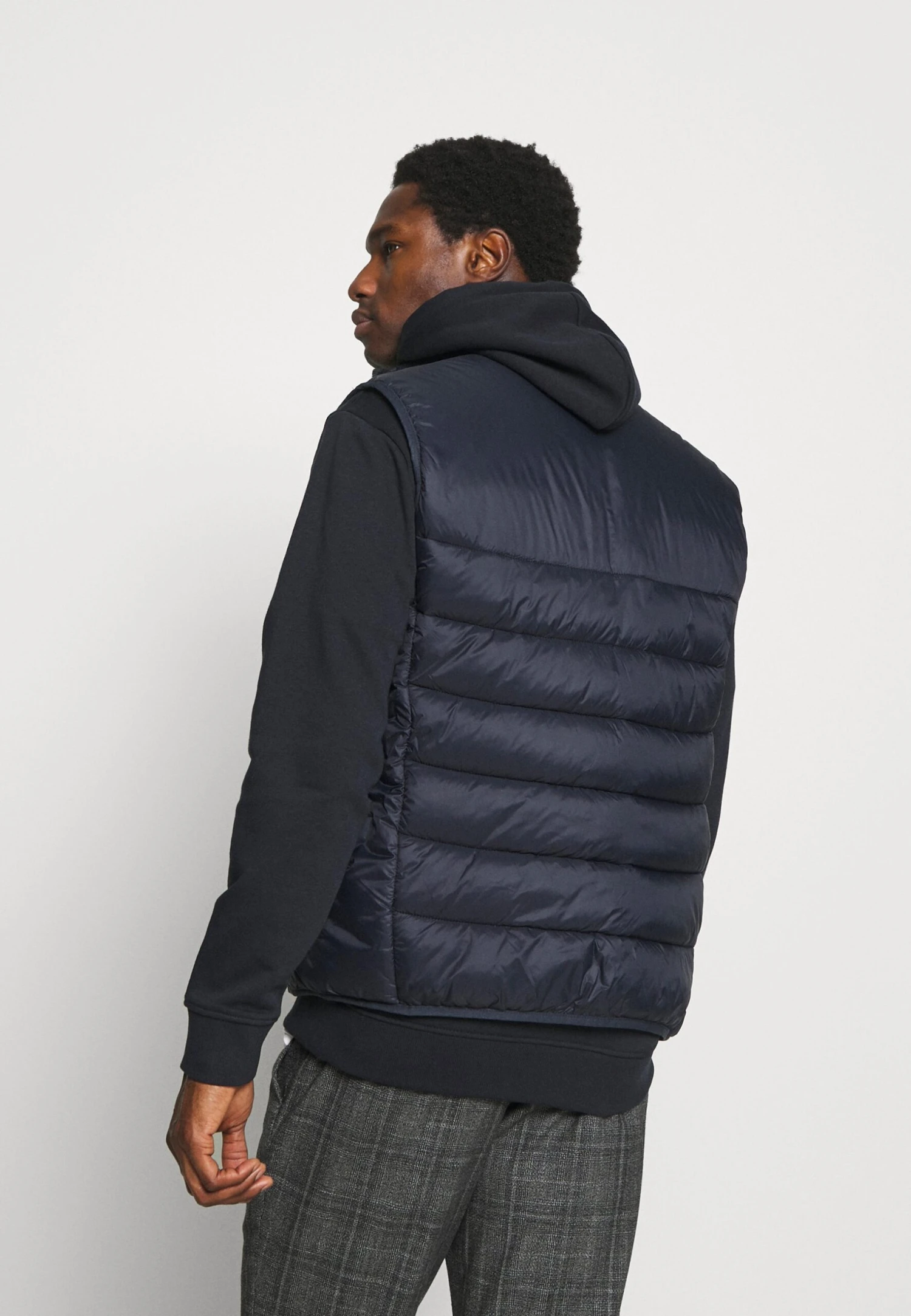 Lyle & Scott Waistcoat - Dark Navy 3 Lyle & Scott Waistcoat - Dark Navy - Image 3