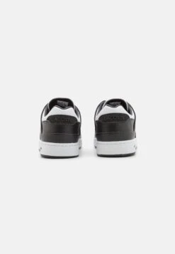 Lacoste Court Cage - Trainers - White/Black -Modern Classic Shoes Store fda42e6f839e4f9f8e4f5fcdb6063a61