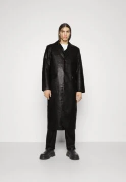 Han Kjøbenhavn Slim Coat - Leather Jacket - Black