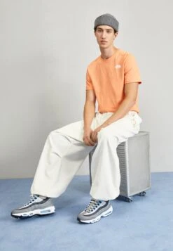 Nike Sportswear Air Max 95 Essential - Trainers - Cool Grey/University Blue/Dark Obsidian -Modern Classic Shoes Store ff182334d1784b588b1dfb2120ff0e9e